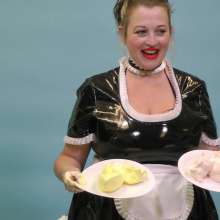 MessyPhotoShoots: Mia Messy Maid