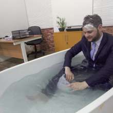 WamtasticUK: Hot Working in the Office Al Wet Bath in Smart Suit