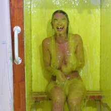 bosunbob: Irrepressible bonkers babe Katie Lou plays "In My Pants"