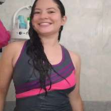 Nataly Loveu: Wetlook in Sportswear
