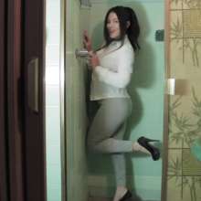lovingmessy4you: Wetlook in the Shower Wearing Shirt and Leggings