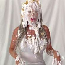 Messygirl: New Pie Video with Zoey: Choose Your Prize
