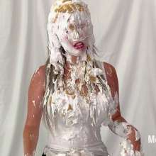 Messygirl: New Pie Video with Zoey: Choose Your Prize