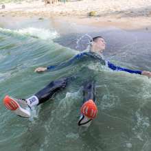 Wet Live Team: Danio Caught the Wave with His Face!  Wow