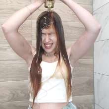 Mia_Mur: I Loose and Pour A Lot of Honey in My Hair!  3 Big Bottles!