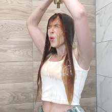 Mia_Mur: I Loose and Pour A Lot of Honey in My Hair!  3 Big Bottles!