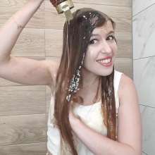Mia_Mur: I Loose and Pour A Lot of Honey in My Hair!  3 Big Bottles!