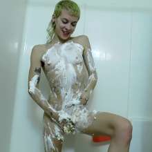 RevSlymsford: Naked Kaydens Compares Pies and Cakes To Pick Her Favourite