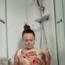 WAMfuns Messy Forfeits: Queen Peach Ice Cream Sundae