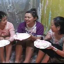 Alumi: 3 cute Japanese girls trying not to get pied... spoiler: they get pied.