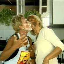 mad_mick_at: Xuxa and the pies