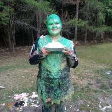 JD and Messy Andi: Single self pieing