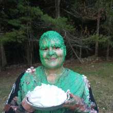 JD and Messy Andi: Single self pieing