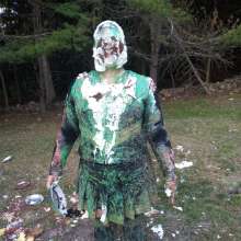 JD and Messy Andi: Single self pieing