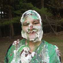 JD and Messy Andi: Single self pieing