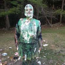 JD and Messy Andi: Single self pieing
