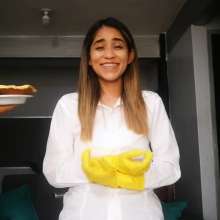 messyProfessor: Cake with Delicious Cream on Her Face!