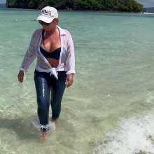 Wet_look_elena: Elena in Paradise