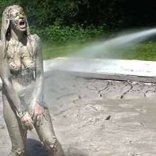 FOXY: Laura final in mud