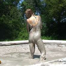 FOXY: Laura final in mud