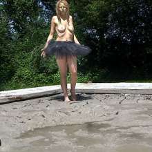 FOXY: Laura final in mud