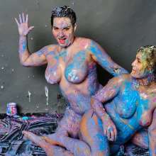 messyhot: Irene Silver Vs Faith Wrestling in a Cake Mess