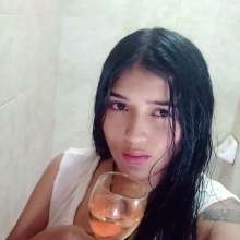 WetPlace: Jazminss Enjoying With Oil