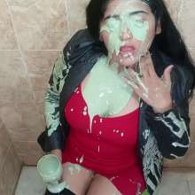 WetPlace: Jazminss Playing With Slime
