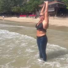 Wet_look_elena: Paradise in the Sea in Jeans and Swim Top
