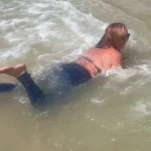 Wet_look_elena: Paradise in the Sea in Jeans and Swim Top