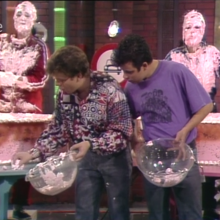 AdmiralApplesauce: Late 80's Spanish show "Plastic"
