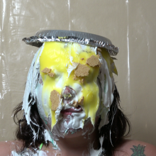 Beantwn: Pied in Neon Bikini!