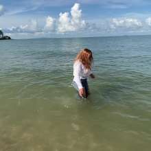 Wet_look_elena: White Shirt and Jeans in the Sea