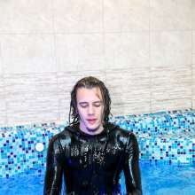 WetlookerUpdates: Wet guys on Wetlooker!