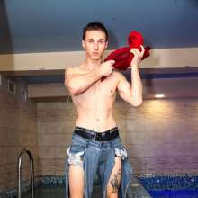 WetlookerUpdates: Wet guys on Wetlooker!