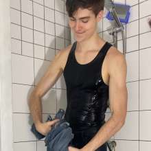 WetlookerUpdates: Wet guys on Wetlooker!