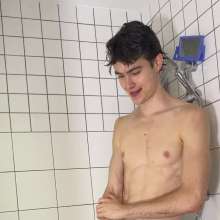 WetlookerUpdates: Wet guys on Wetlooker!