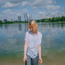 Wet Live Team: Alice Gets Wet on the Beach While There Are No People