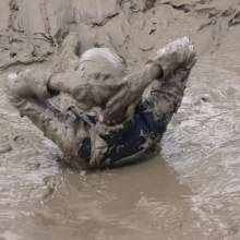 DungeonMasterOne: Aurora's Dungarees Mudbath