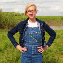 DungeonMasterOne: Aurora's Dungarees Mudbath