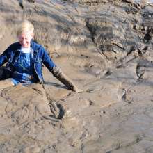 DungeonMasterOne: Aurora's Dungarees Mudbath