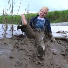 DungeonMasterOne: Aurora's Dungarees Mudbath