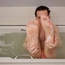 EmoGuyGunge: Emoguygunge's Clothed Bath (then Shampoo + Body Wash)