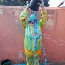 Darkabyss445: Gunge Gun Fun in My Rainwear