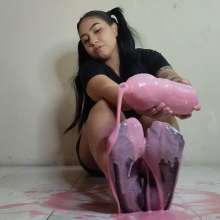 KendraCreampie: Messy Slime in Stockings