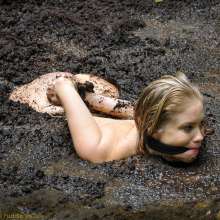 dlodoski: Bondage in the Hammer Swamp--Photos