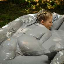 dlodoski: Anabelle, Fun in the Mud Tub--Photos