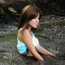 dlodoski: Crystal and Her Peat Attraction--Photos