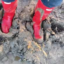 MuddySideUp: Muddy Red Hunters 03