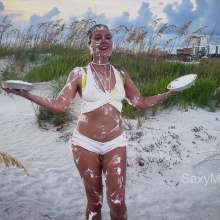 Alana SexyMessyBabes: Naughty on the Beach